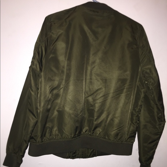 Plus size women’s satin bomber jacket - Picture 4 of 4